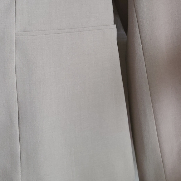 Tahari Blazer - Picture 6 of 9